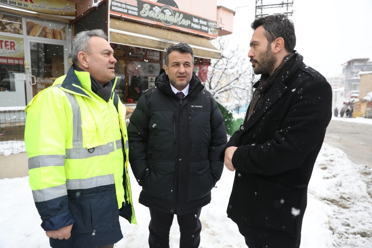 Başkan Doğan, Karla Mücadele Çalışmalarını Yakından Takip Ediyor