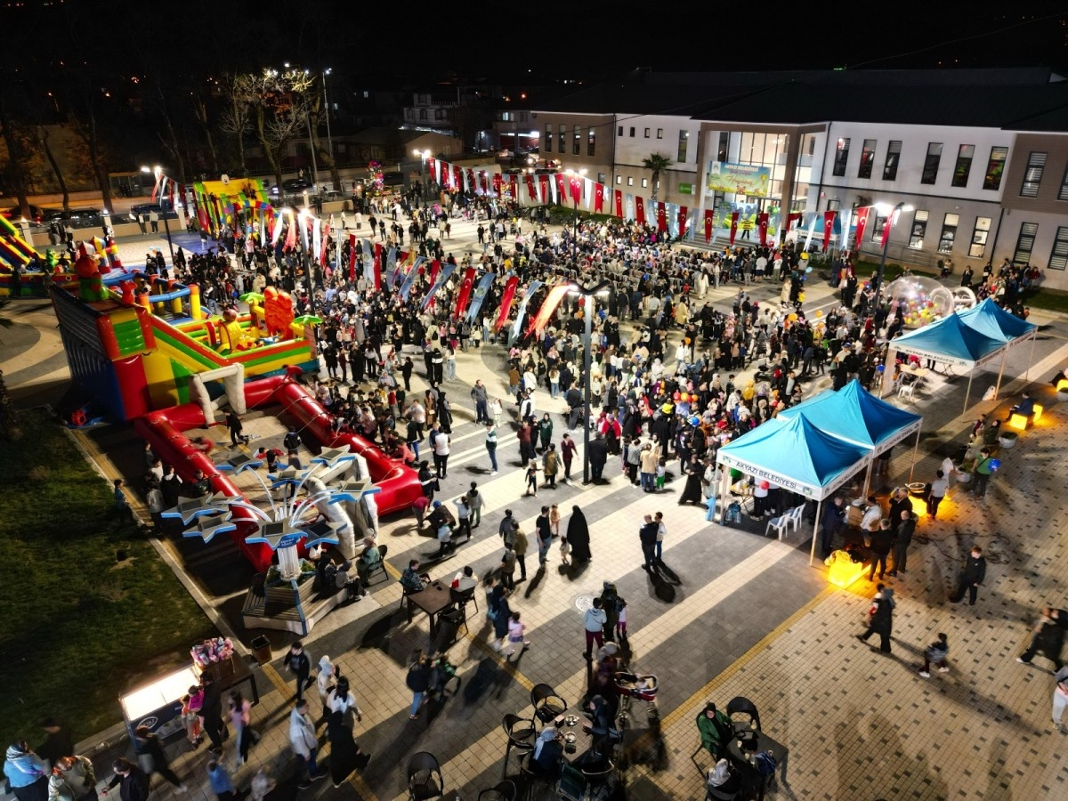 Akyazı’da Çocuklar Ramazan Şenliği’nde Eğlendi