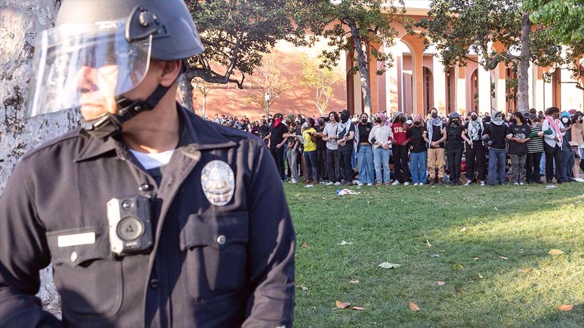 ABD'de Güney California Üniversitesi'nde polis, Gazze Dayanışma Kampı'nı dağıttı