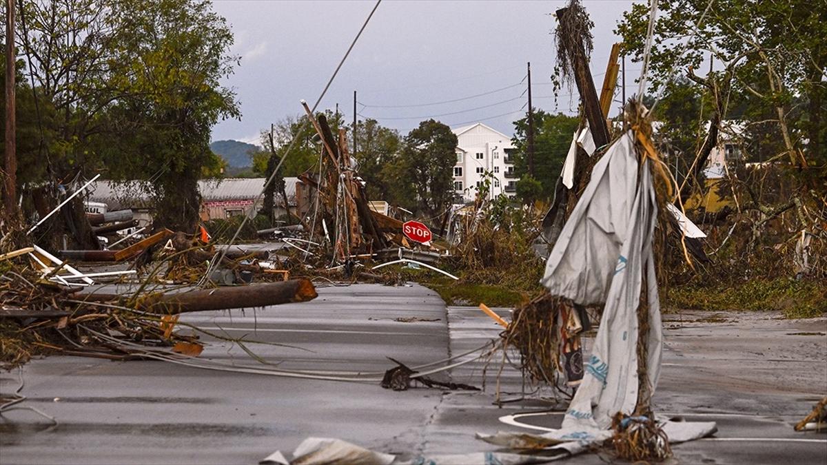 ABD'de Helene Kasırgası'nın vurduğu North Carolina'da 92 kişi hala kayıp