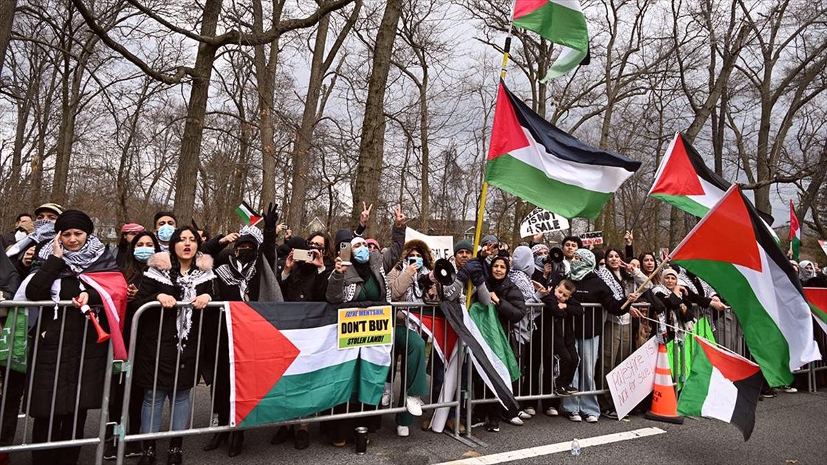 ABD'de yapılan Filistinlilere ait gayrimenkul satış toplantısı protesto edildi