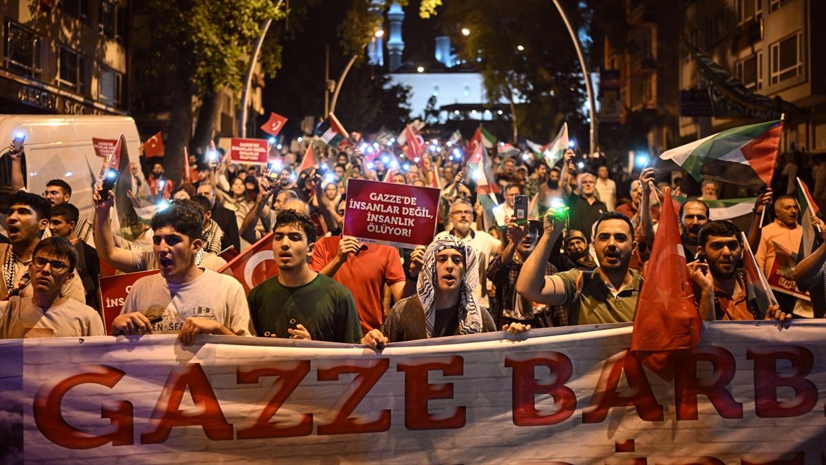 Ankara'da İsrail'in Gazze'ye yönelik saldırılarını protesto için yürüyüş düzenlendi