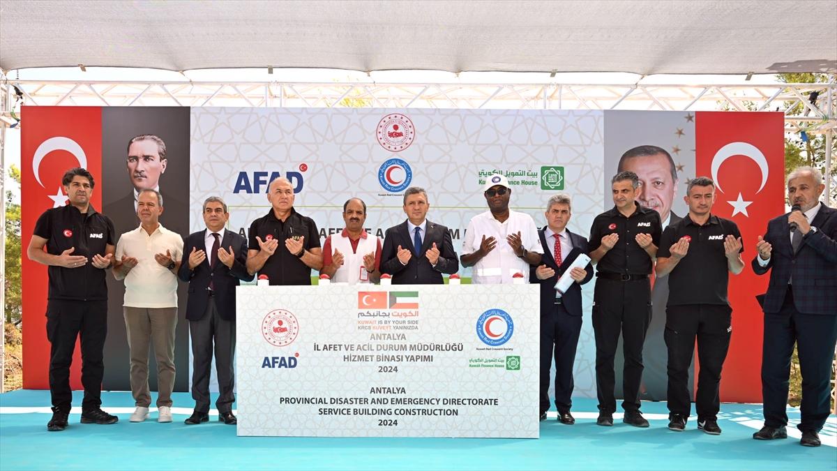 Antalya'da yeni yapılacak AFAD hizmet binasının temeli atıldı