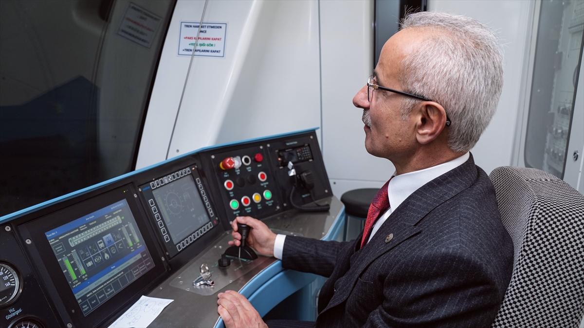 Arnavutköy-İstanbul Havalimanı Metro Hattı'nda yarın seferler başlıyor