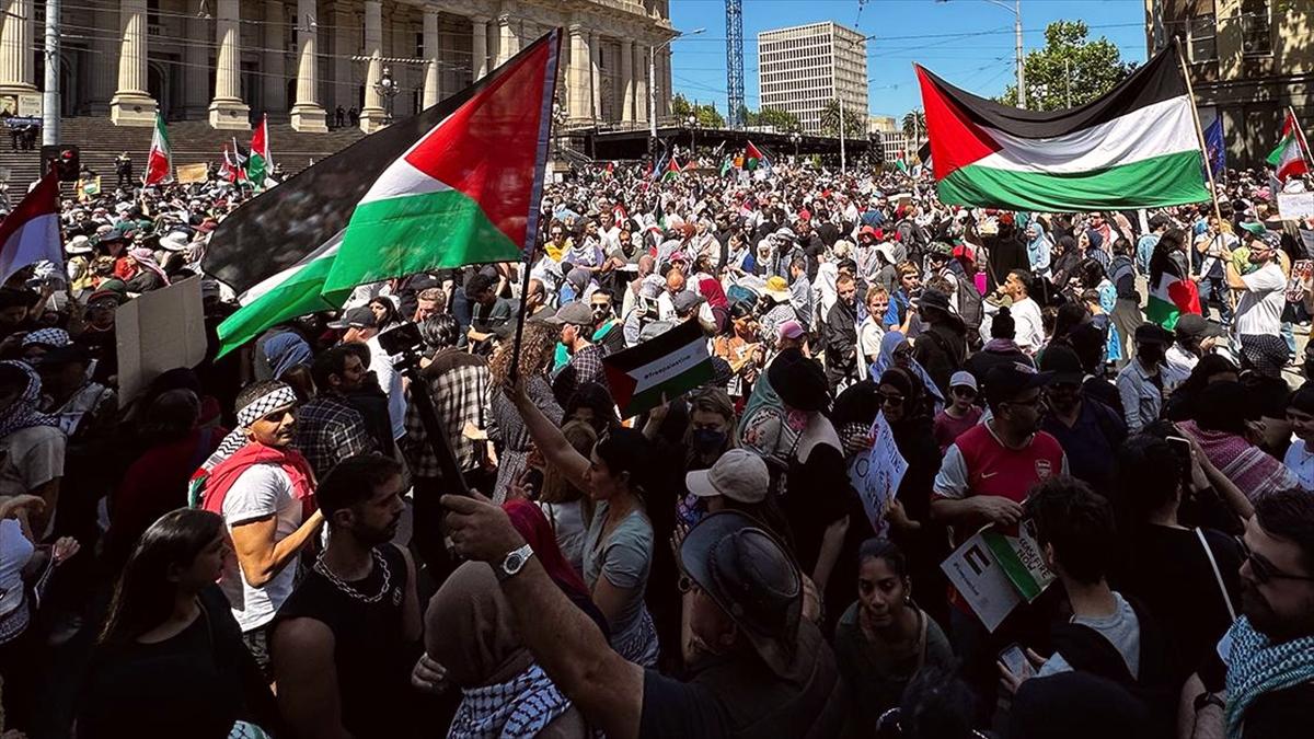 Avustralya'da Filistin'e destek veren öğrencileri tespit eden Melbourne Üniversitesine inceleme