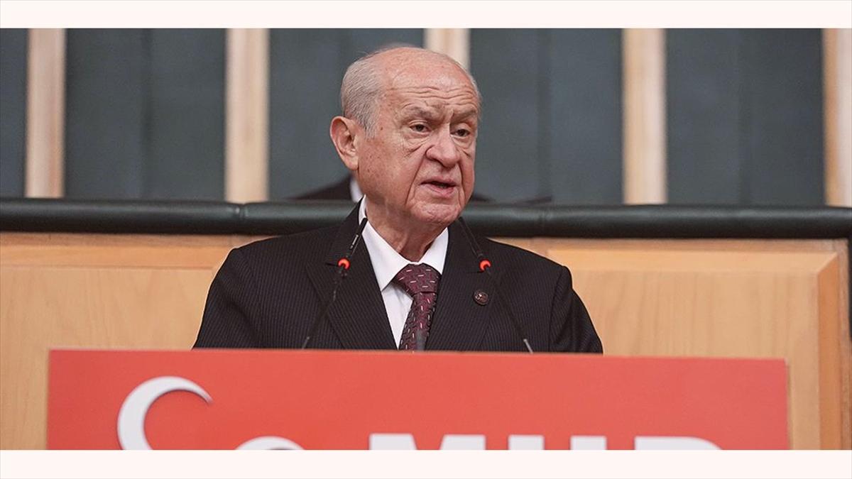 Bahçeli: Gazze katliamının perdelenmesi için iki devletin ön planda olduğu tiyatro gösterisi sahnelenmiştir