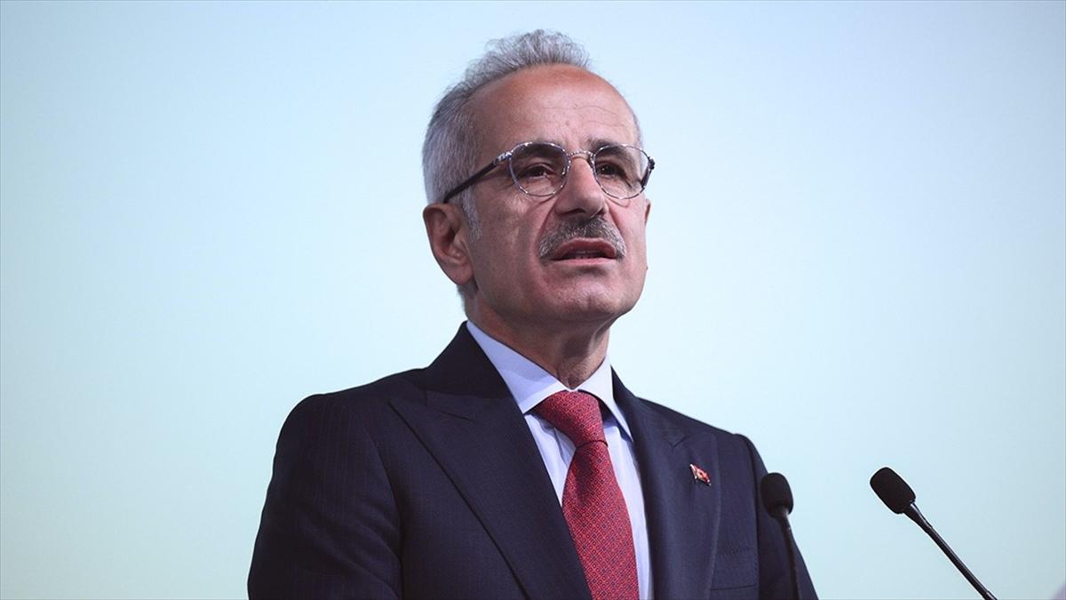 Bakan Uraloğlu: Çukurova Havalimanı'mız hem bölgenin hem de ülkenin turizmine ve ticaretine güç katacak