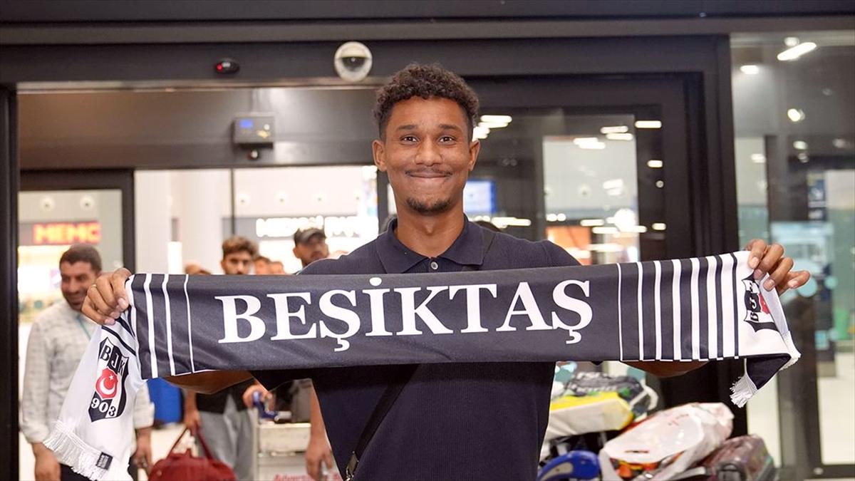 Beşiktaş'ın transfer gündeminde bulunan Felix Uduokhai İstanbul'a geldi