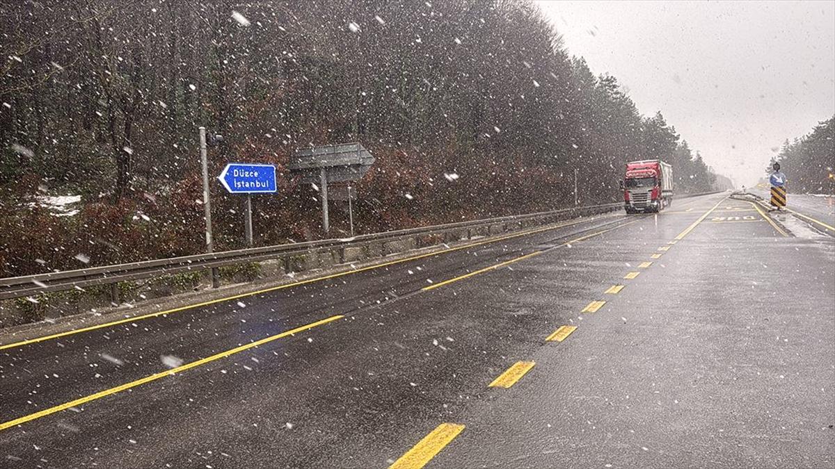 Bolu Dağı'nda kar yağışı başladı