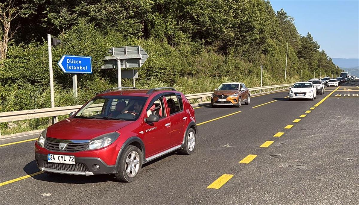 Bolu Valisi Erkan Kılıç: Anadolu Otoyolu'nda Yoğun Trafik Oluştu