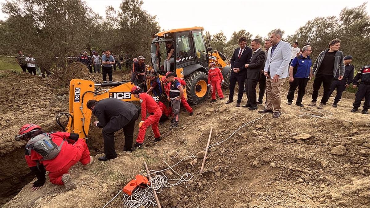 Çanakkale'de kanal kazısında toprak altında kalan 3 işçiden 2'si hayatını kaybetti