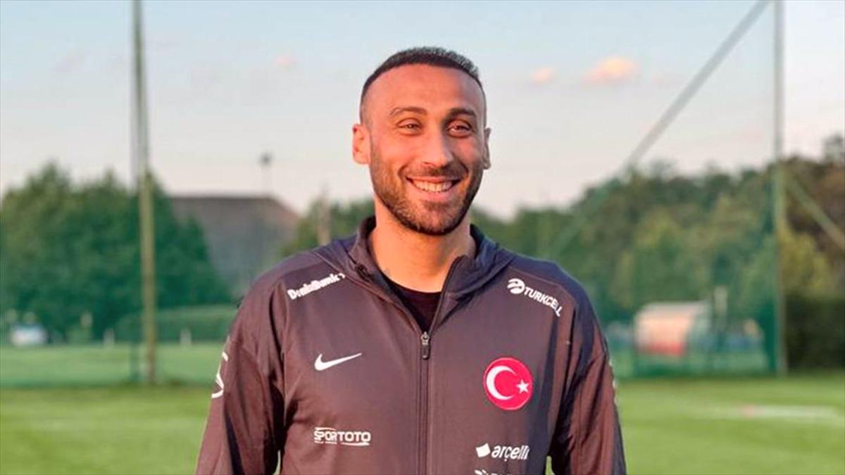 Cenk Tosun'dan kampta açıklamalar: Kolay grup değil ama biz kendi gücümüze güveniyoruz