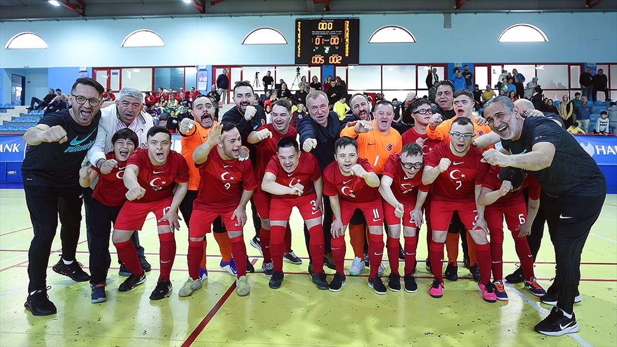 Down Sendromlu Futsal Milli Takımı, Trisome Oyunları'nda finale çıktı