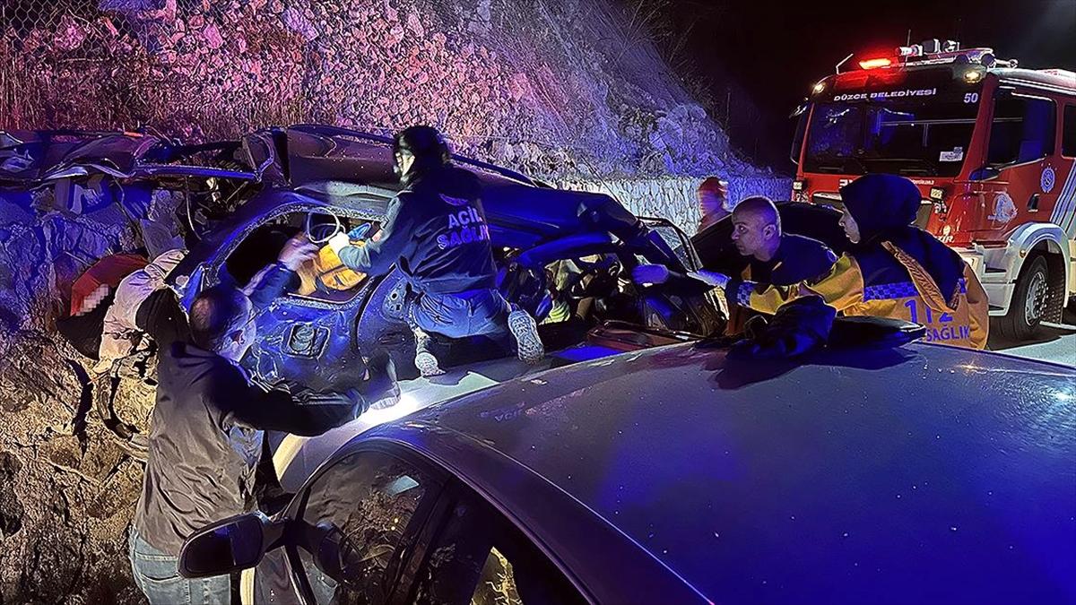 Düzce'de zincirleme trafik kazasında 1 kişi öldü, 3 kişi yaralandı