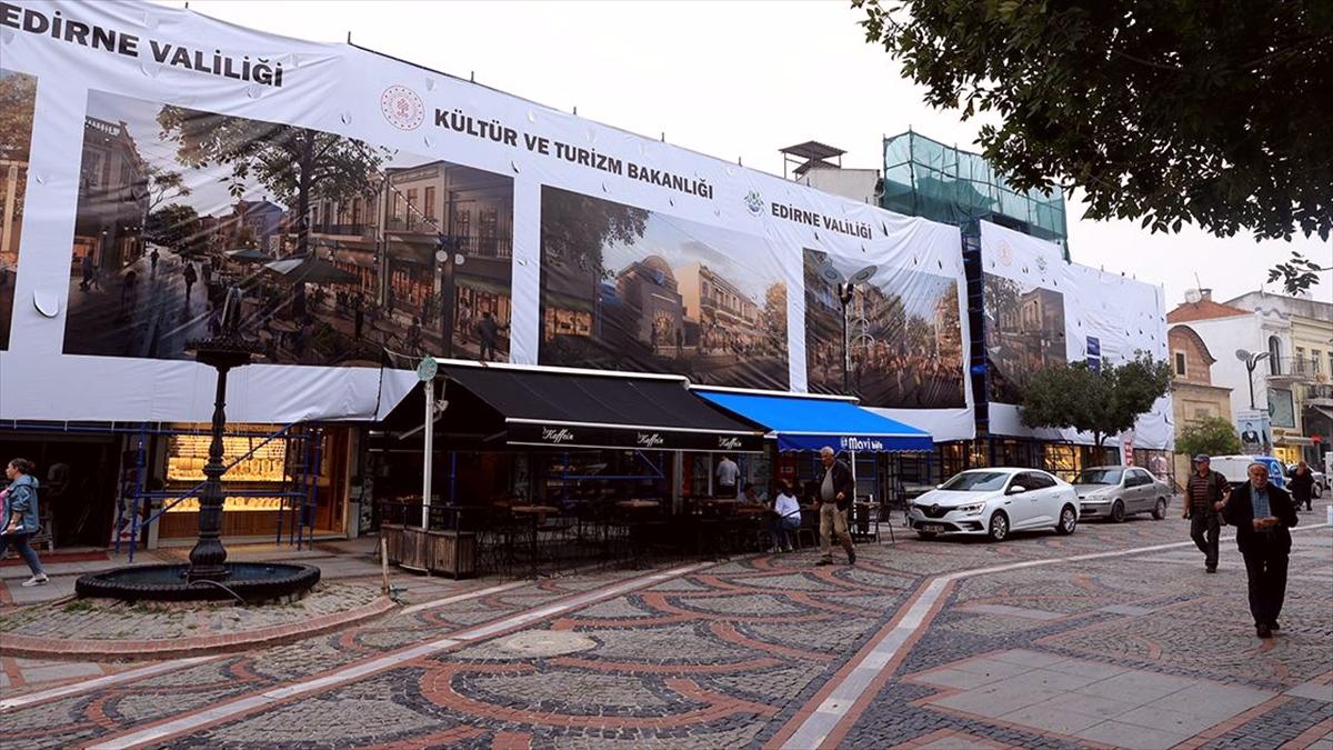 Edirne'nin merkezi Saraçlar Caddesi'ndeki 