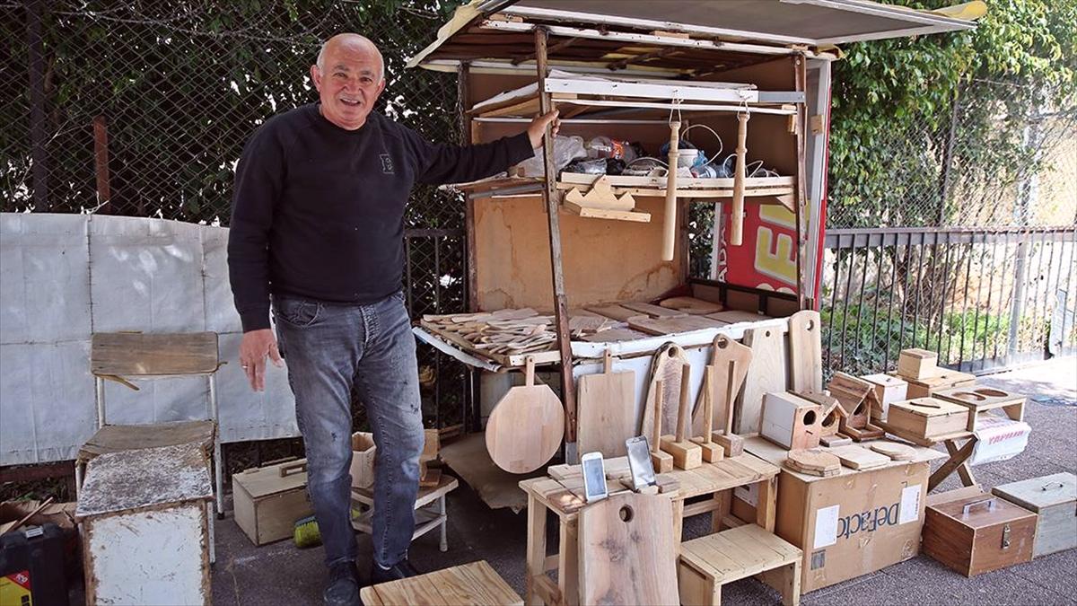 Emekli polis, eşi için ahşap eşya yapmaya başladı gelir kapısına dönüştü