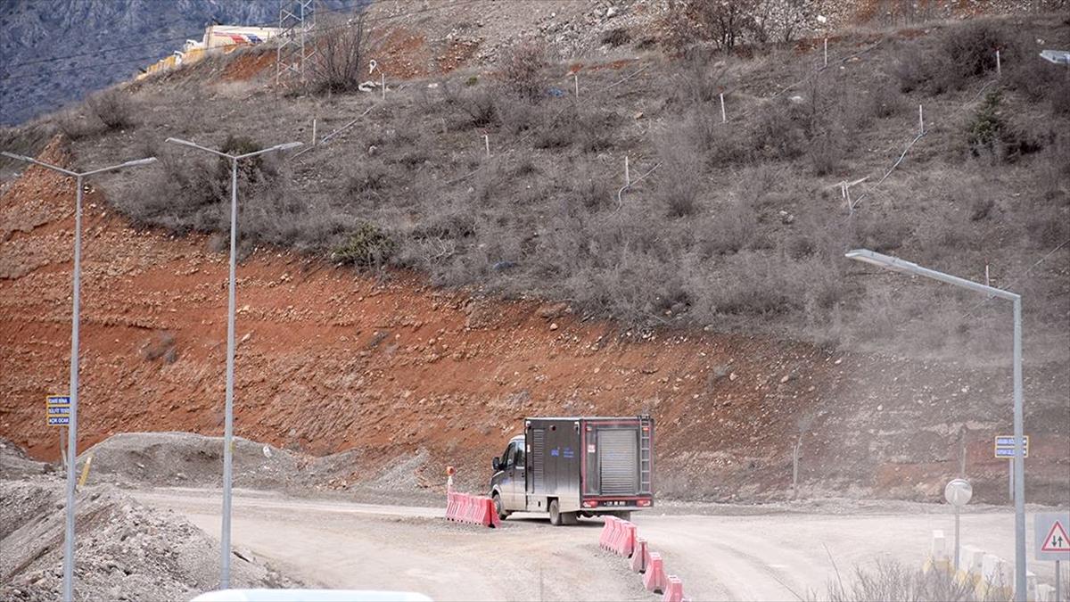 Erzincan'da çalışmalar heyelan riski göz önünde bulundurularak yürütülüyor