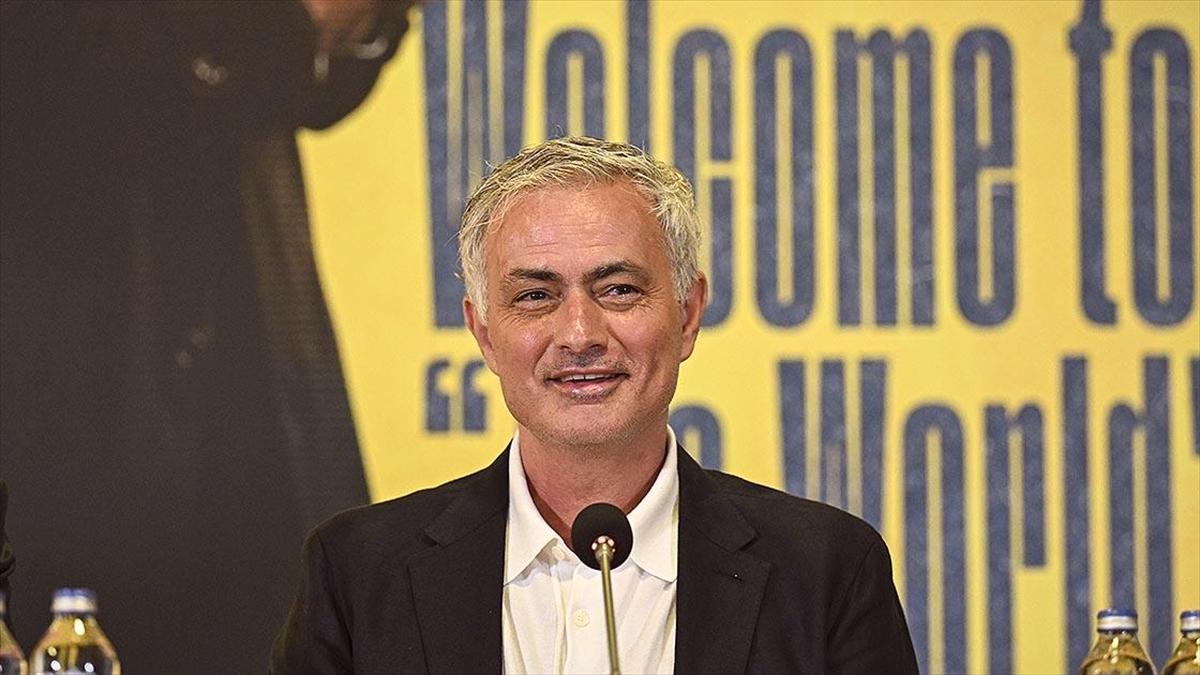 Fenerbahçe, Jose Mourinho'nun ücretini KAP'a bildirdi