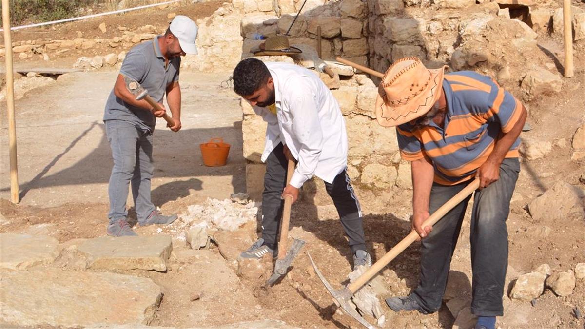 İnkaya Mahallesi'nde Tarihi Kazı Çalışmaları Devam Ediyor