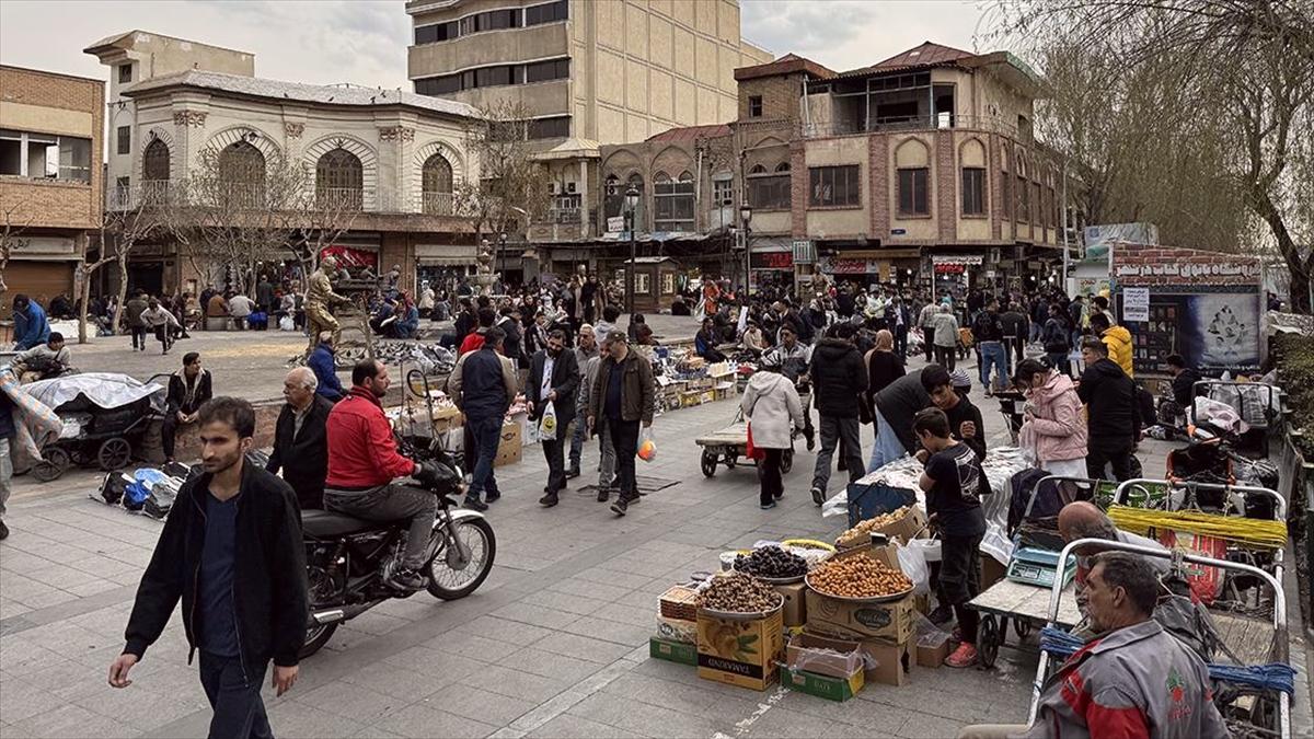 İran’da ramazan hazırlıkları Nevruz'a ve hayat pahalılığına takıldı