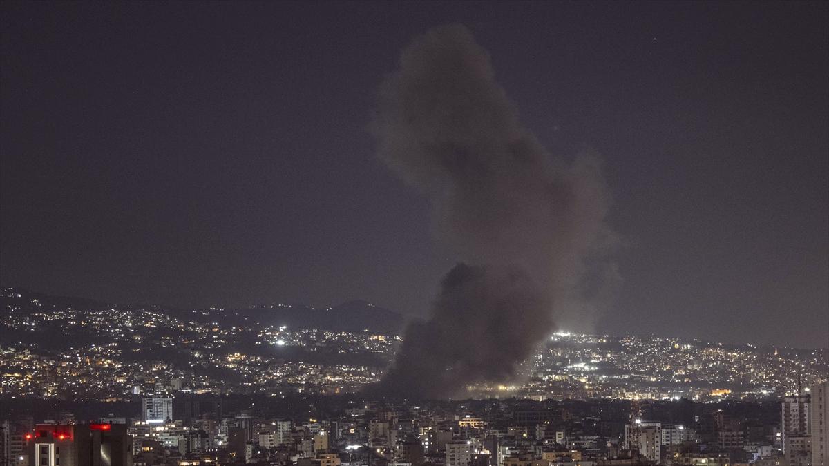 İsrail ordusu, Beyrut'un güneyindeki Dahiye'nin mahallelerine hava saldırısı düzenledi