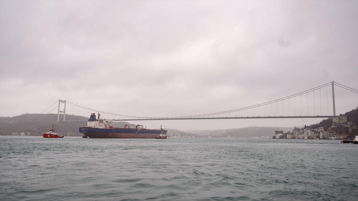 İstanbul Boğazı'nda gemi trafiği çift yönlü kapatıldı