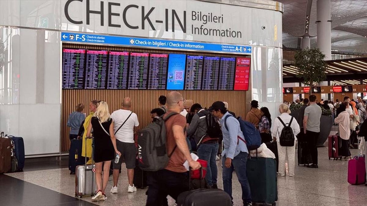 İstanbul Havalimanı'nda Yoğun Gün