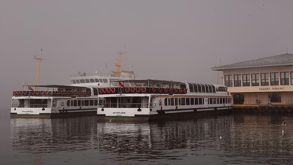 İstanbul'da olumsuz hava koşulları nedeniyle bazı vapur seferleri iptal edildi