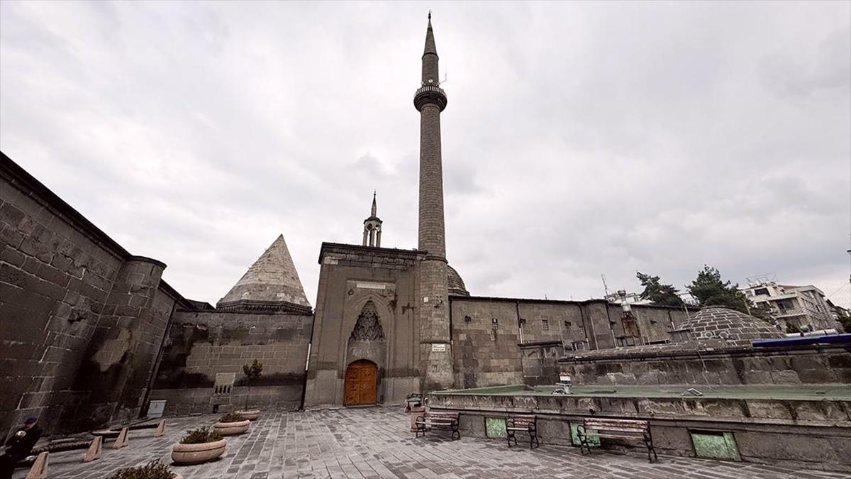 Kayseri'de kadınların yaptırdığı vakıf eserleri yüzyıllardır hizmet veriyor