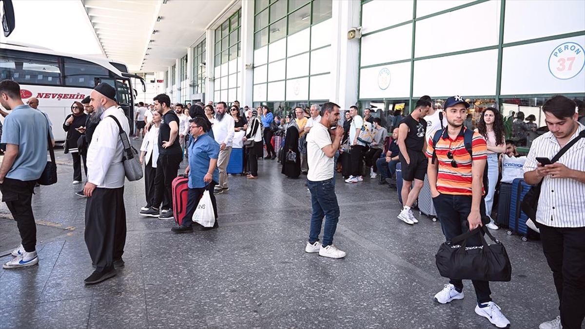 Kurban Bayramı Tatili Dönüşü AŞTİ'de Yoğunluk