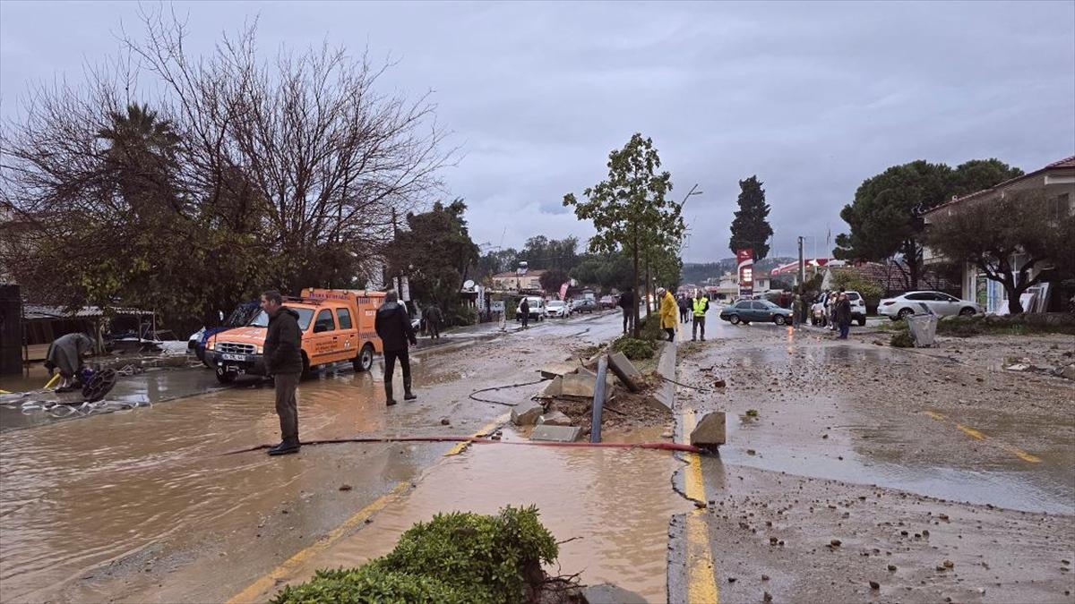 Muğla'da sağanak etkili oluyor