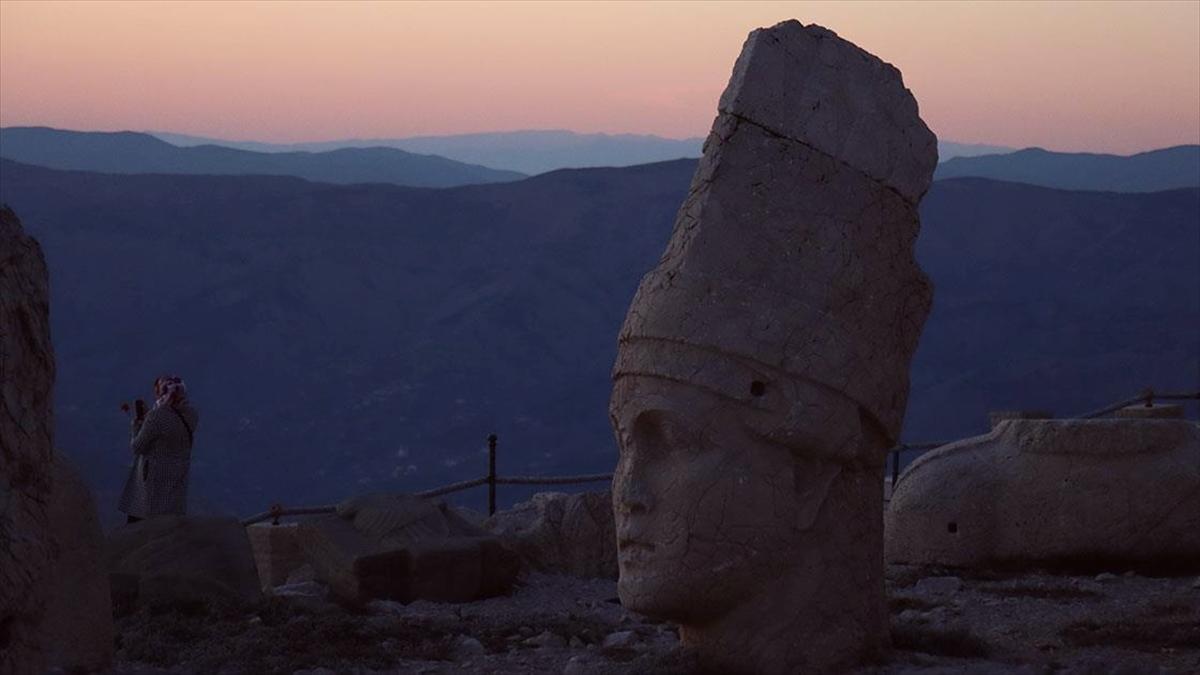 Nemrut Dağı'nda turizm sezonu açıldı