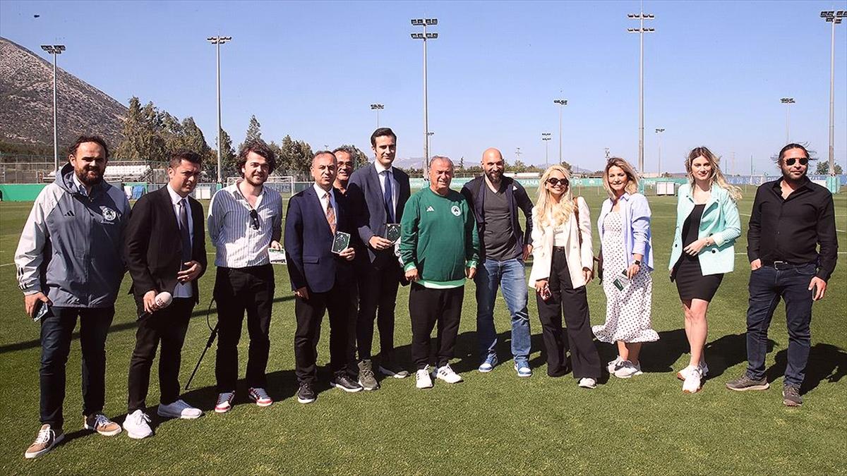 Panathinaikos Teknik Direktörü Fatih Terim, Türk basınını ağırladı