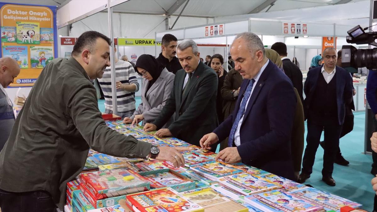 Rize'de kitap fuarı açıldı