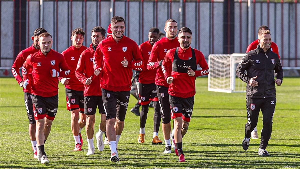 Samsunspor, Süper Lig'de yarın Hatayspor'u konuk edecek