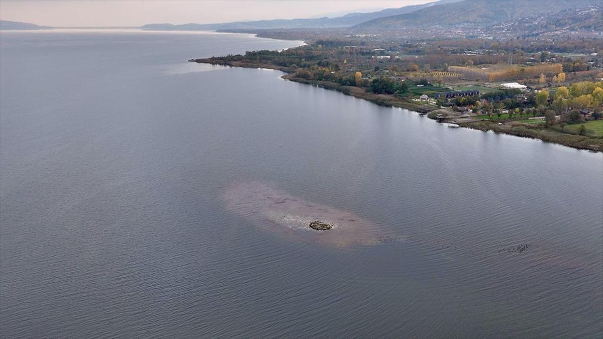 Sapanca Gölü'nün su seviyesi 30,05 metreye düştü