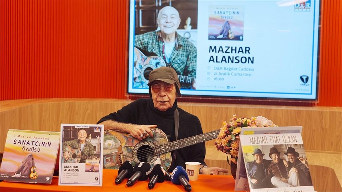 Şarkıcı Mazhar Alanson 