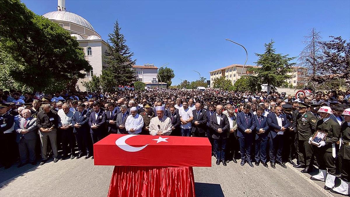 Şehit Astsubay Habip Murat Alp, Kırşehir'de son yolculuğuna uğurlandı