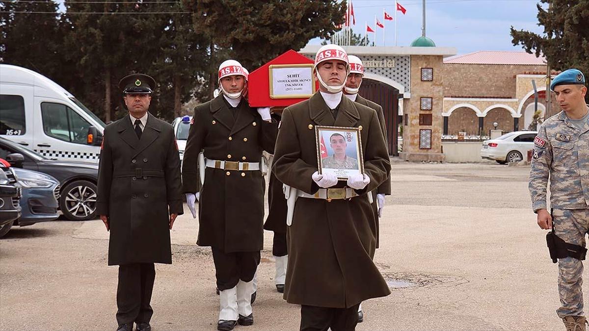 Şehit Sözleşmeli Er Abdulkadir Akıncı Adıyaman'da son yolculuğuna uğurlandı