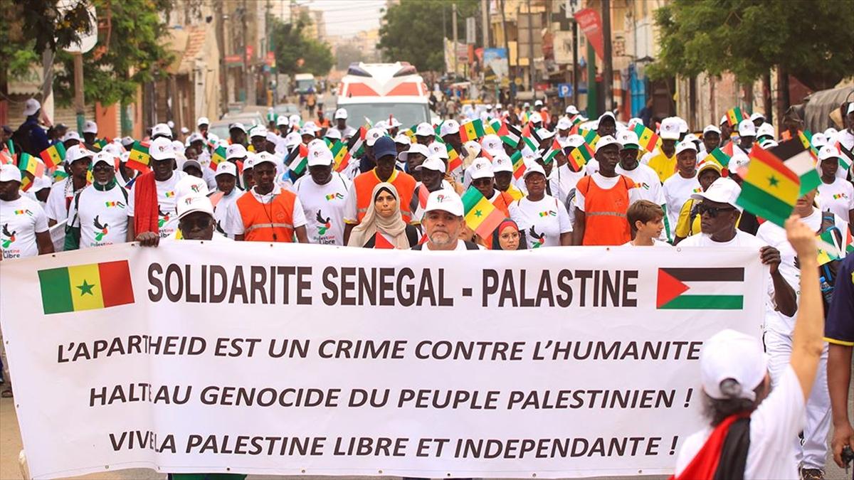 Senegal'de Filistin'e destek yürüyüşü düzenlendi