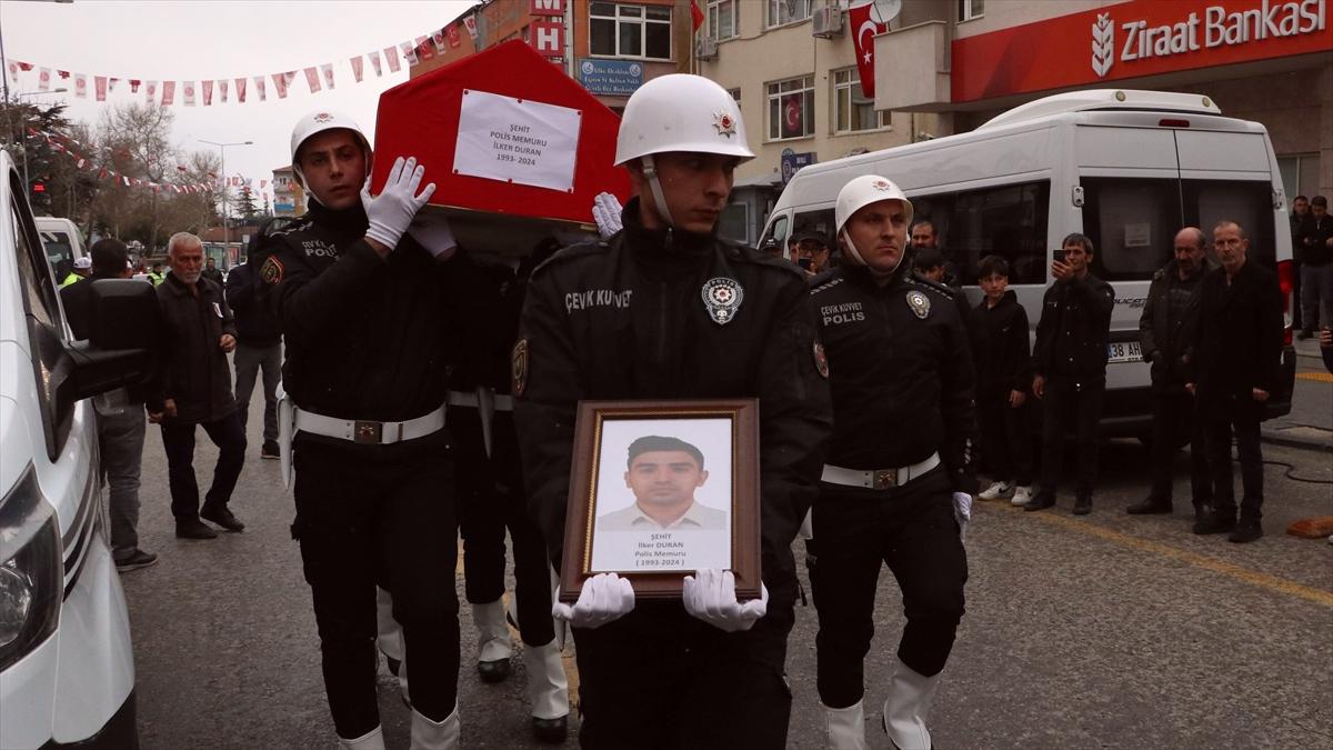 Şırnak'ta trafik kazasında şehit olan polis memurunun cenazesi defnedildi