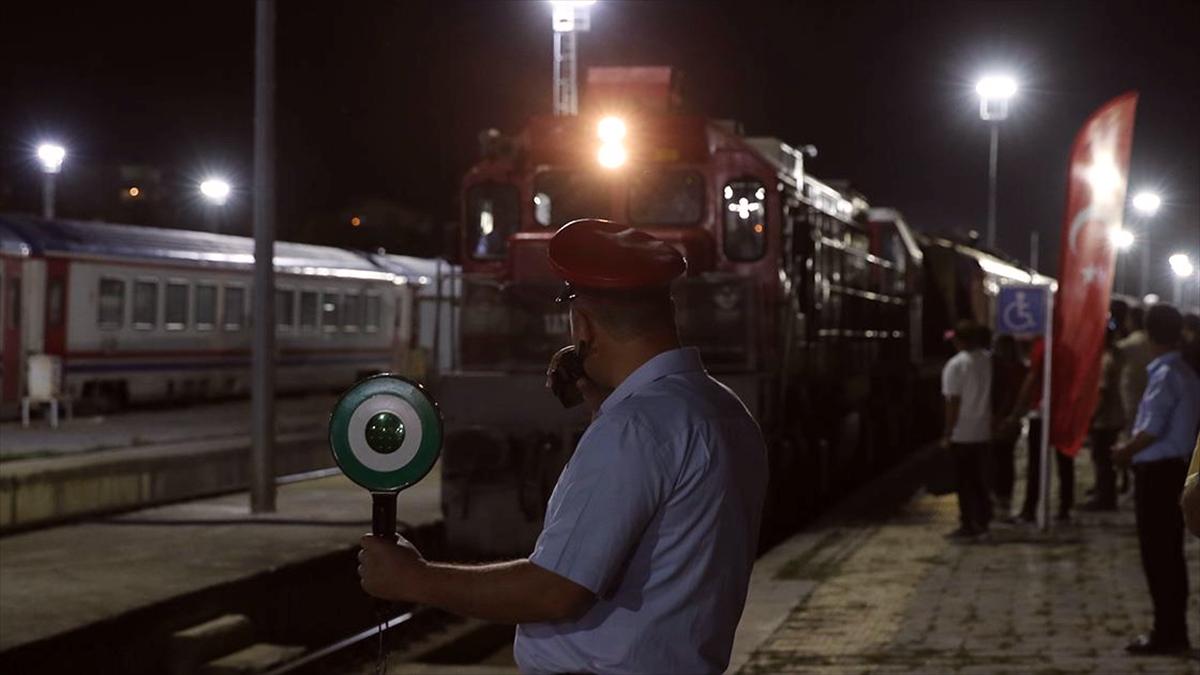 Tatvan Turistik Treni Bitlis'e ulaştı