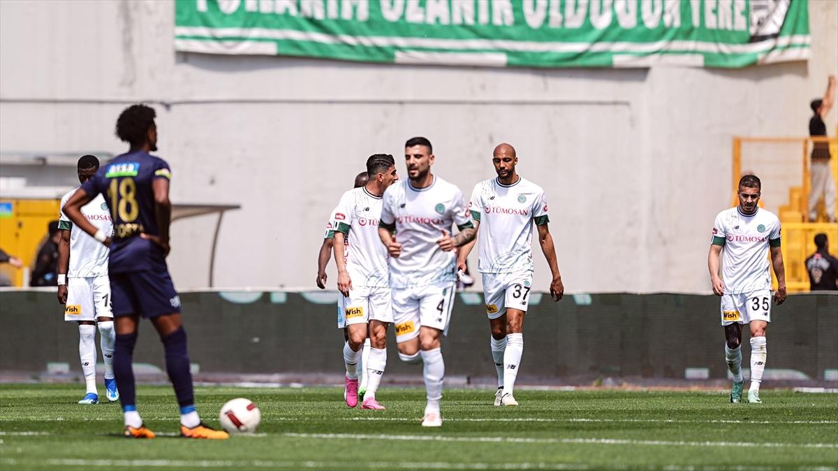 TÜMOSAN Konyaspor, konuk olduğu Kasımpaşa'yı yendi