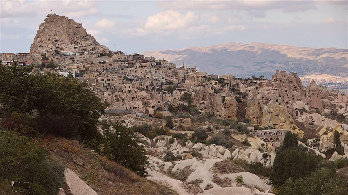 Uçhisar Kalesi: Kapadokya'nın Eşsiz Görüntüsü