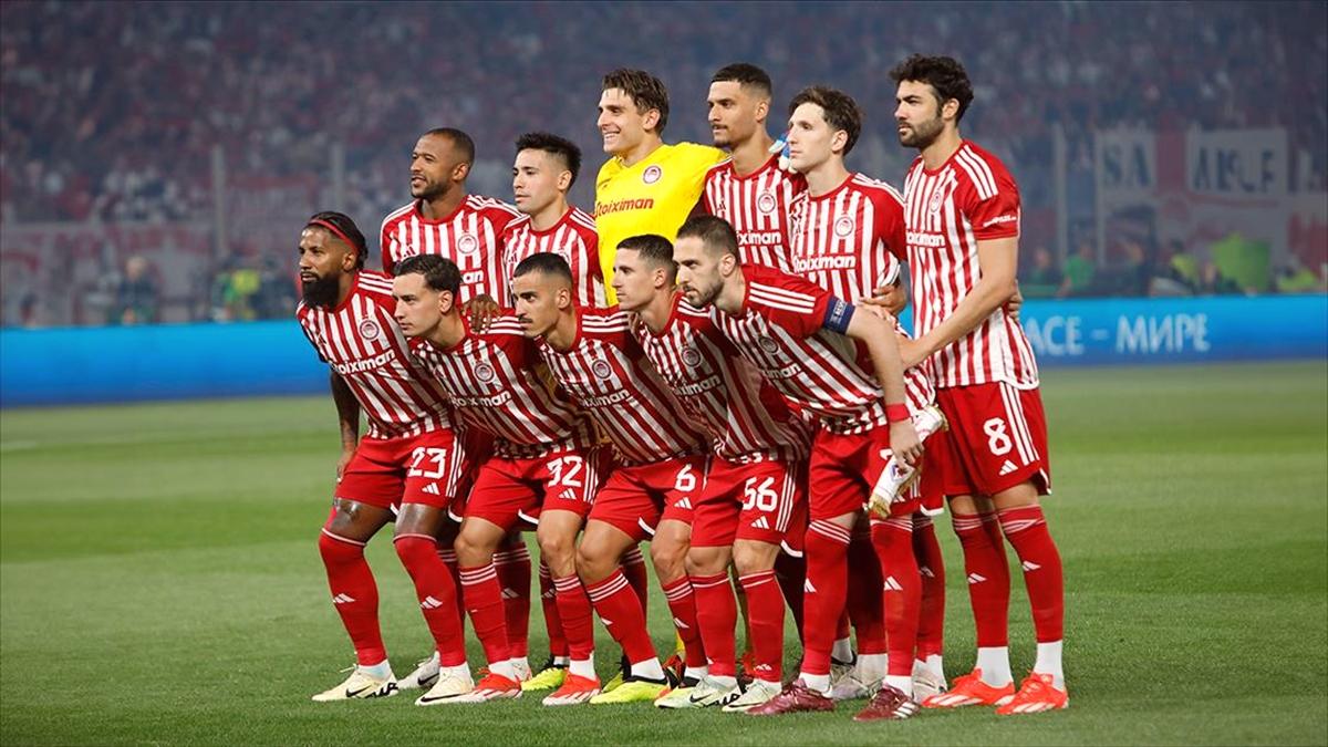 UEFA Avrupa Konferans Ligi'nde şampiyon Olympiakos