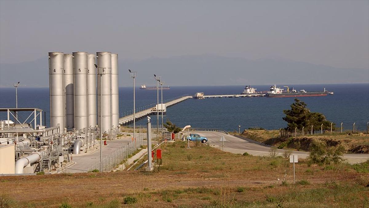 Uzmanlara göre, Cumhurbaşkanı Erdoğan'ın ziyaretiyle Irak'tan Türkiye'ye petrol ihracatı yeniden başlayabilir