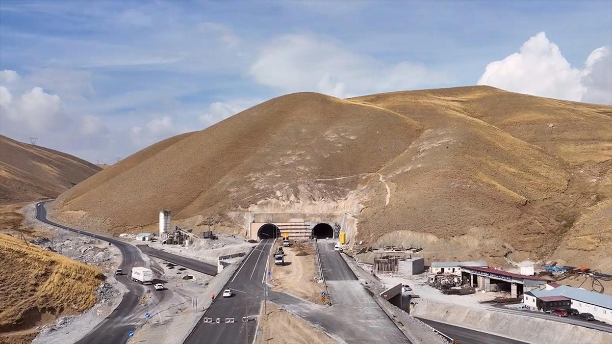 Van-Hakkari güzergahında hizmet verecek Güzeldere Tüneli açılıyor