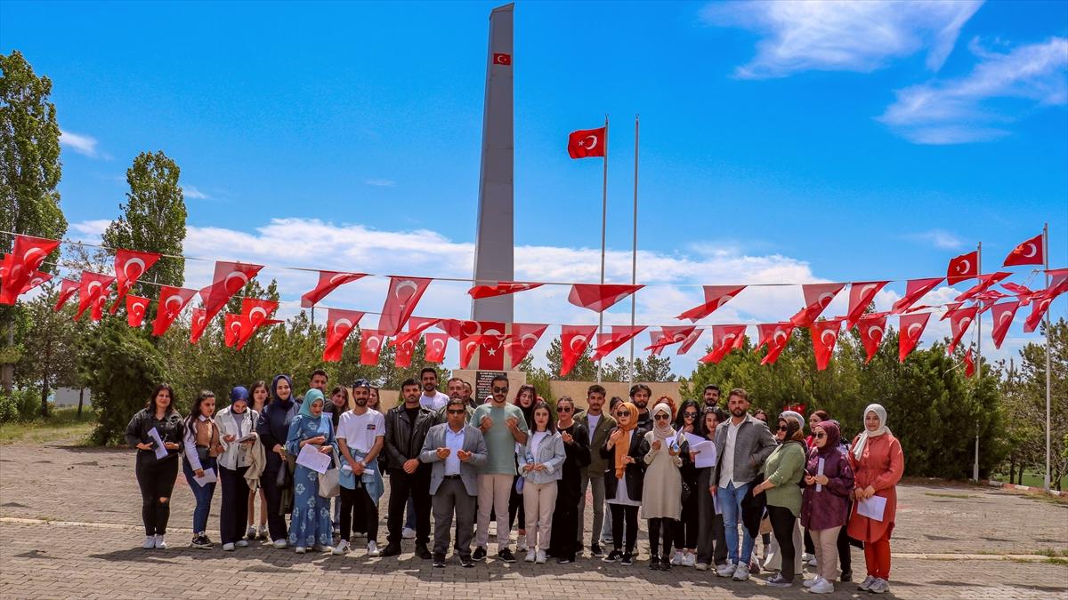 Van'da 1915 olayları sırasında Ermeni çetelerince katledilenler anıldı