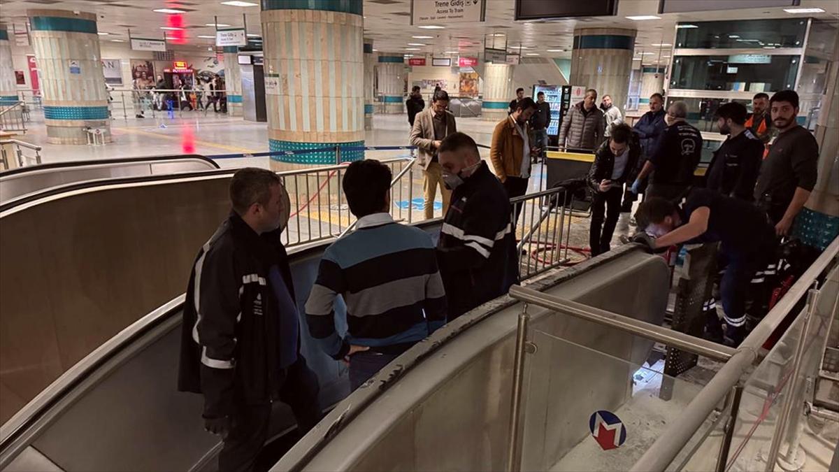 Yenikapı metro istasyonunda yangın