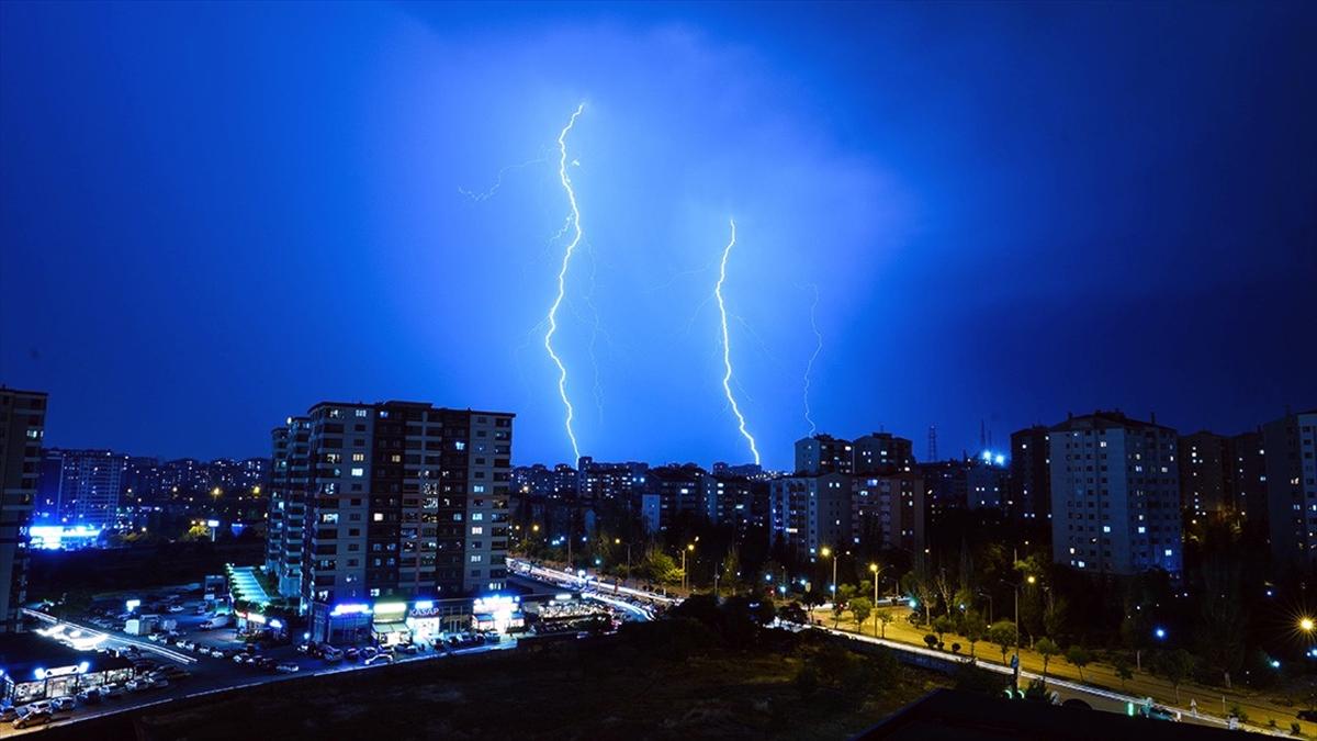 Yurdun kuzeydoğu kesimleri, İç Anadolu ve Marmara'nın güneyi için gök gürültülü sağanak uyarısı